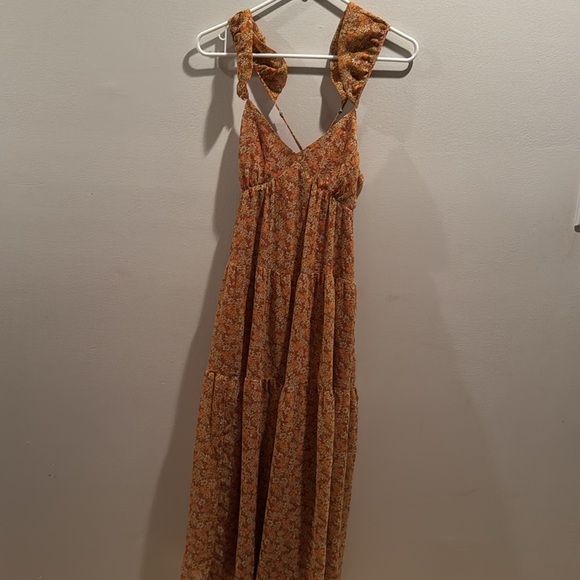 Georgette Ruffle-Sleeve Tiered Midi Dress in Daisy Meadow Size 0 - Picture 3 of 7